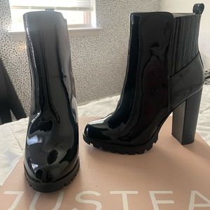 Just Fab Black Booties Size 7